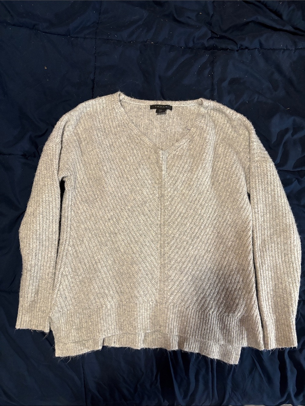 Tahari Neutral Cream V-Neck Ribbed Knit Sweater